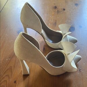 Betsey Johnson Nobble Heels-White